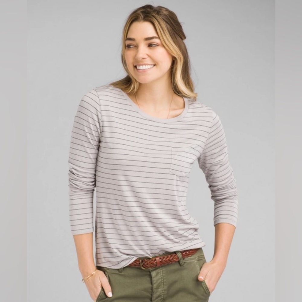 prAna Foundation Longsleeve Size SMALL - NEW WITH TAGS